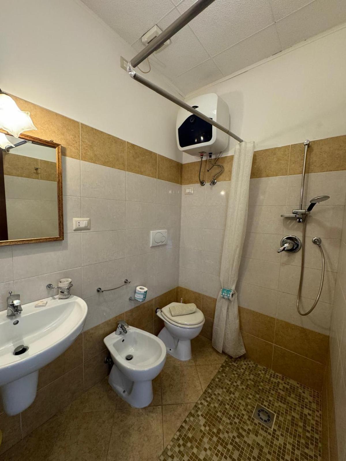 Case Vacanze Di Isabella Stoia Giardini-Naxos Extérieur photo