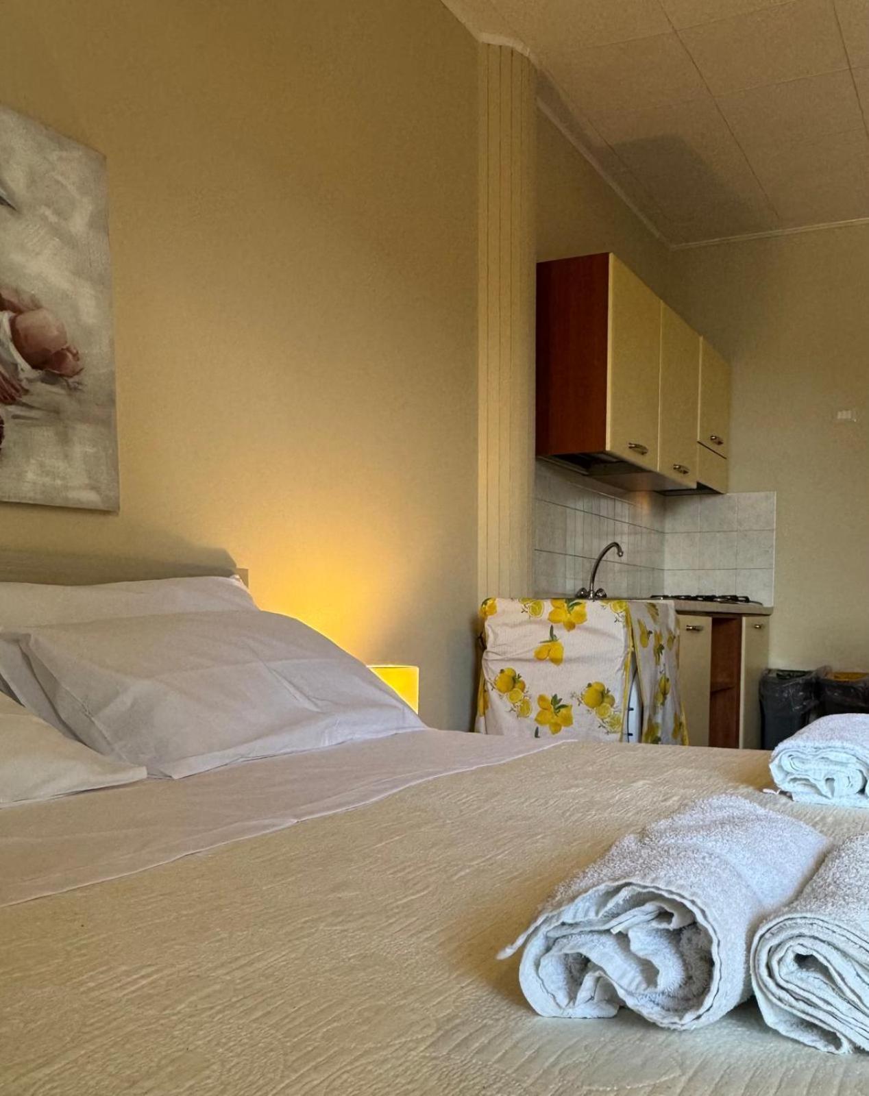 Case Vacanze Di Isabella Stoia Giardini-Naxos Extérieur photo