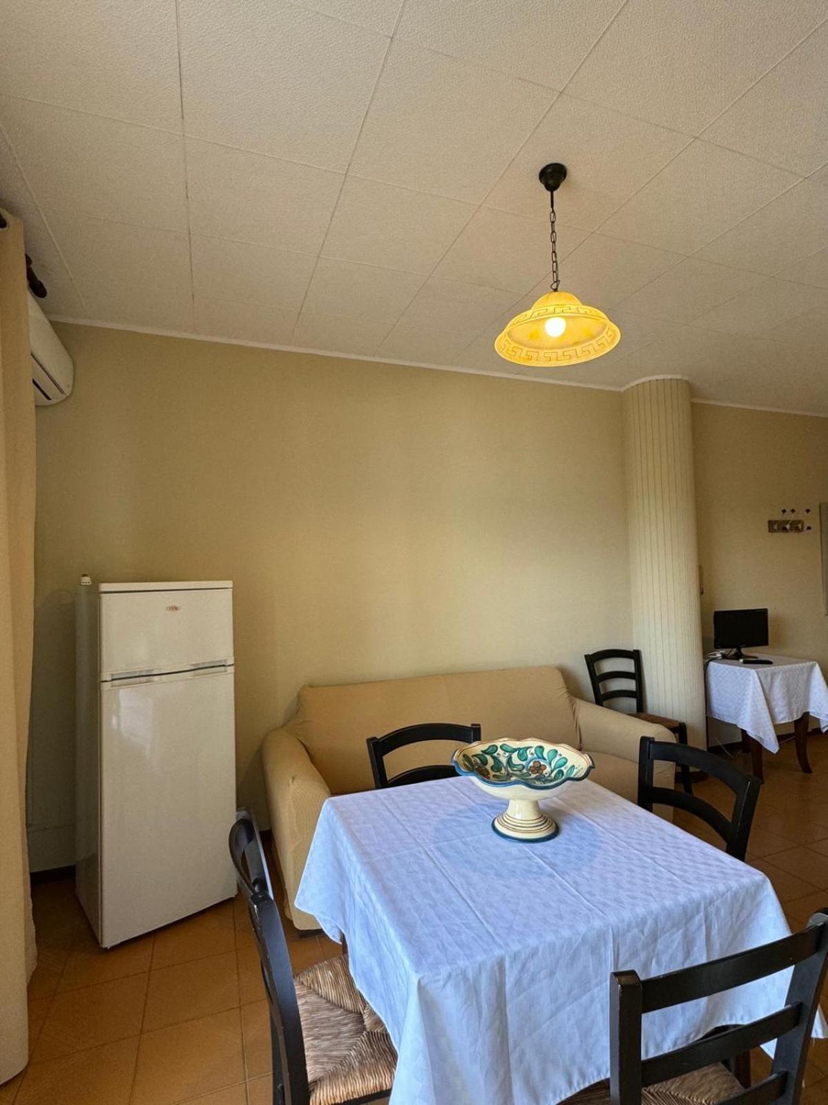 Case Vacanze Di Isabella Stoia Giardini-Naxos Extérieur photo