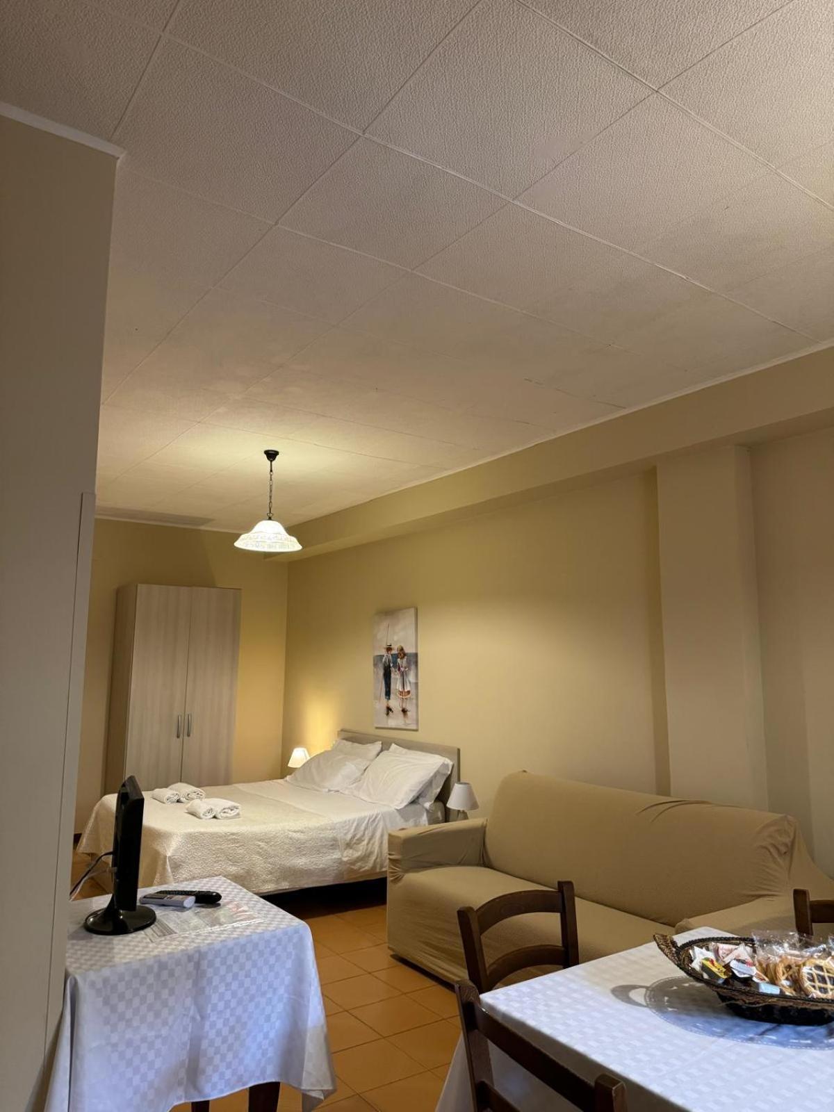 Case Vacanze Di Isabella Stoia Giardini-Naxos Extérieur photo